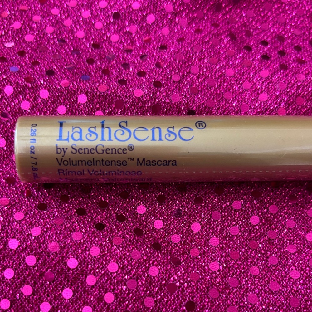 SeneGence LashSense Volumelténse Mascara - Gold Tube - Picture 2 of 4